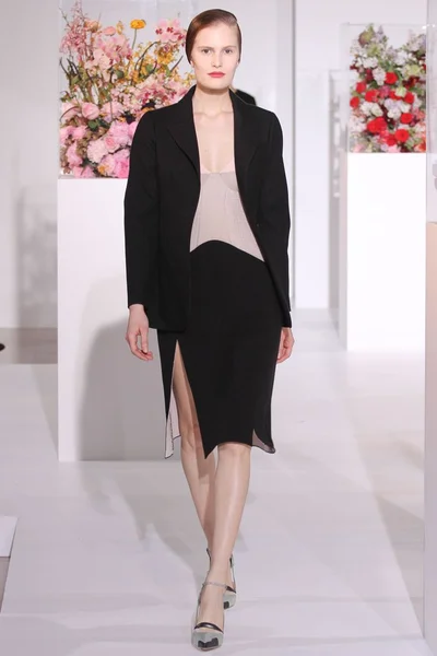Look 30